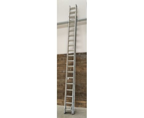 5 meter Aluminium extending step ladders, 5m closed