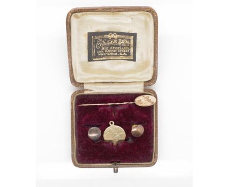 A group of 9ct and 15ct gold jewellery includes two dress studs marked 15ct approx weight 1.1gram,  as well as a 9ct medal an