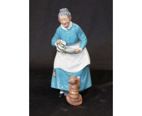 Vintage Royal Doulton 'The Favourite' figure HN2249, (height 19cm approx).