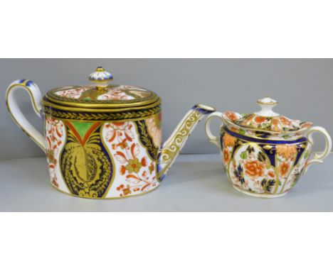 A circa 1880s Derby 1384 Imari teapot and a later Royal Crown Derby sucrier (teapot lid may possibly be a sucrier lid from th