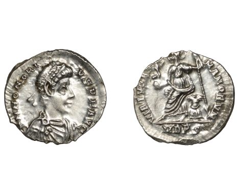 Roman Imperial Coinage, Honorius (393-423), Siliqua, Milan, 395-402, d n honori-vs p f avg, pearl-diademed, draped and cuiras