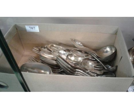 comprising of 12 dinner froks, 12 dessert forks, 12 dessert spoons, 12 teaspoons, 6 serving spoons, 2 sauce ladles ladle, lon