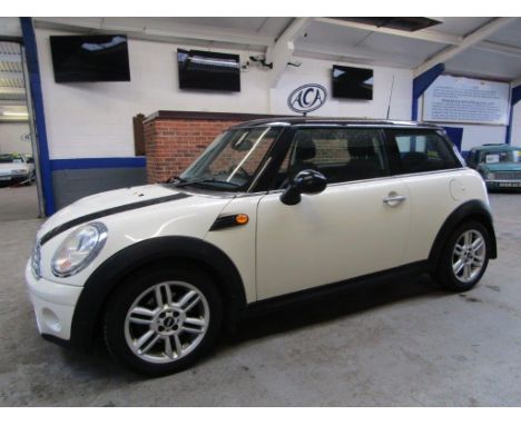 Make &amp; Model: Mini Cooper DDate of Reg: LG59 WTLColour: Whitecc: 1560MoT: 14-09-2022Fuel Type: DIESELMileage: 204kTransmi