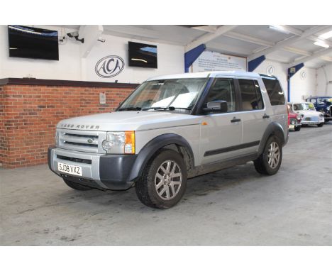 Make &amp; Model: Land Rover Discovery 3 MWBDate of Reg: SJ08 VXZColour: Silvercc: 2750MoT: 28-06-2022Fuel Type: DIESELMileag