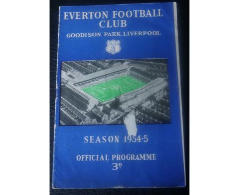 1954-55 EVERTON V MANCHESTER UNITED - DUNCAN EDWARDS PLAYING
30th October 1954 slight paper loss on cover, rusty staple