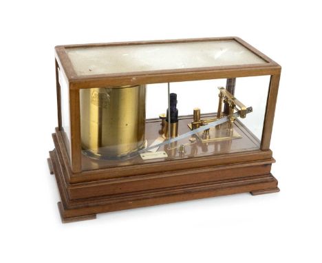 SHORT & MASON OF LONDON, BAROGRAPH, EARLY 20TH CENTURY SHORT & MASON LTD in glazed oak case, on raised square fete, with make