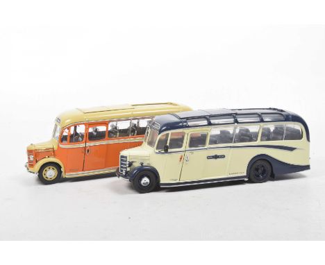 A boxed Sun Star 1:24 scale 5001:1947 Bedford OB Duple Vista FDK571 yellow way motor services coachAnd an original Classics 1