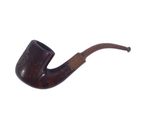 An early 20th Century Boer War interest pipe. Burl walnut engraved ' Boer War E.W 1899.00.01 ' with a curved Bakelite stem.