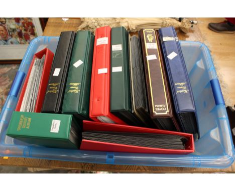 Great Britain First Day Cover and Presentation pouch collection from 1960s to Christmas 2010, a few prestige booklets also no