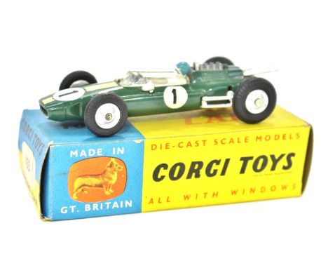 Corgi: A Corgi Toys No.155, "Lotus Climax Formula 1 Racing Car (Jim Clarke)", British racing Green Body, 'No.1', white driver