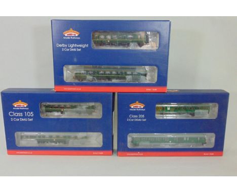 3 Bachmann 2 Car sets: 31-235Z 'Class 205 2 Car DEMU Set', 32-516 'Derby Lightweight 2 Car DMU Set' in green with speed whisk