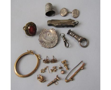 Group of 9ct gold items for repair / restoration, 6.9g total, together with a silver pocket knife by Brookes &amp; Crookes, a