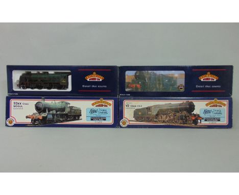 4 Bachmann boxed locomotives; 31-203 'R.E.M.E', 320255 'Austerity' (Army Transport Group), 31-552 Durham light Infantry and 3