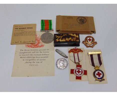 19th century tortoiseshell snuff box, 1887 florin (as a brooch) WWII defence medal and packaging (Mrs E Gerald Smith) Red Cro