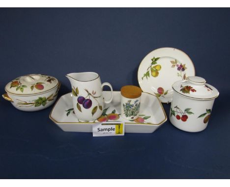 An extensive quantity of Royal Worcester Evesham pattern oven to table wares including serving dishes, covered dishes, numero