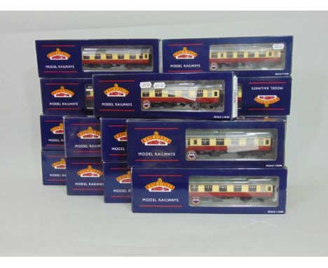 15 Bachmann Branchline boxed coaches all in crimson/ cream livery (15) 