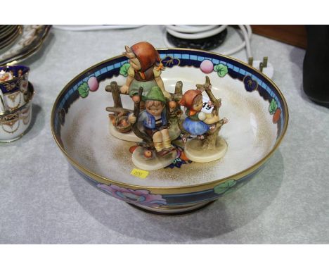 Three Hummel figures and a Losol bowl