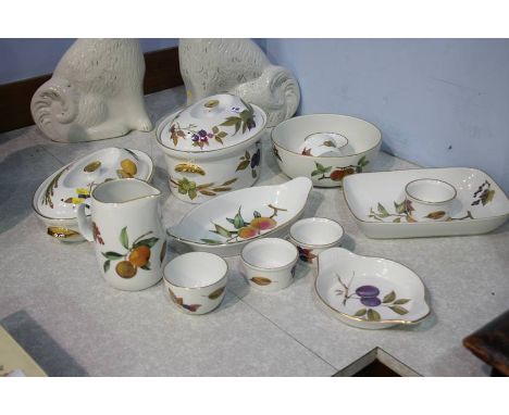 Quantity of Royal Worcester 'Evesham'