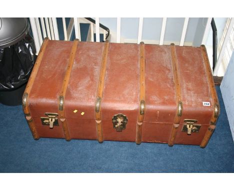 Travel trunk