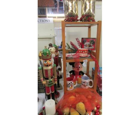 A good lot of Christmas decorations including nutcracker figures, COLLECT ONLY.
