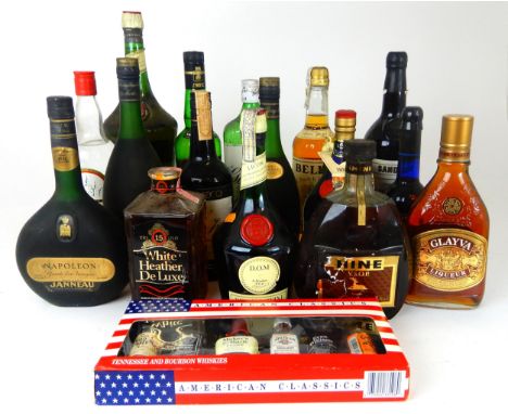 REMY MARTIN FINE CHAMPAGNE VSOP COGNAC  Napoleon grand fine Armagnac, Hine Cognac, Benedictine licor, Sandeman Sherry, Glayva
