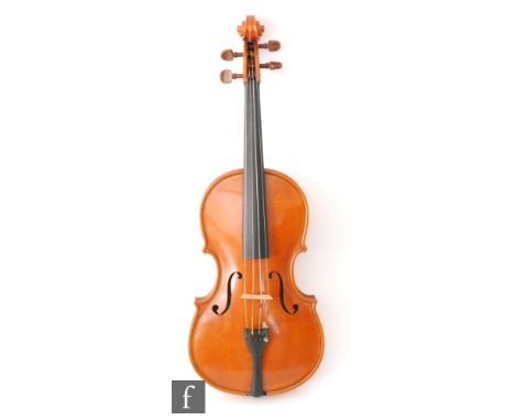 A 20th Century viola by Robert Leslie Halliday (Solihull maker), of rich orange/brown colour, body length 39cm.