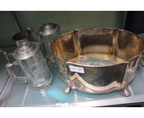 Three beer tankards, a plated planter, and a chrome boxed Wilkinson Weekday razor&nbsp;