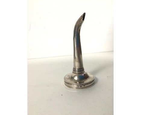 A Georgian silver wine funnel, makers mark A.B. (10cm)