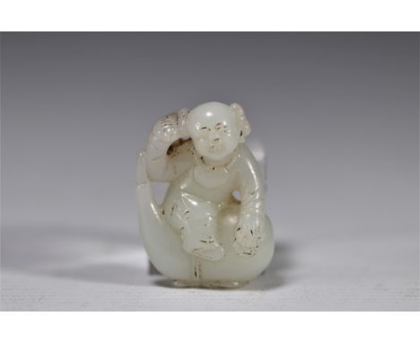 White jade carved with a Qing dynasty figure (æ¸…æœ) - Weight: 33 g - Shipping available - Region: Chine - Sizes: H 45 MM L 3