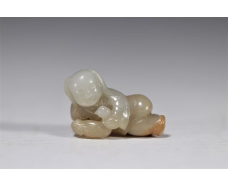A grey and rust jade figure with a hen from the Qing Period (æ¸…æœ) - Weight: 35 g - Shipping available - Region: Chine - Siz