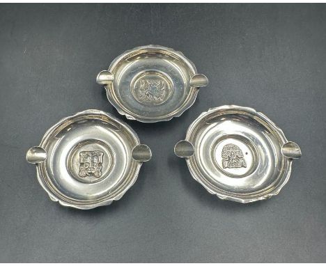 A selection of three silver Peruvian Aztec themed ashtrays, marked 925 (Total weight 53g)