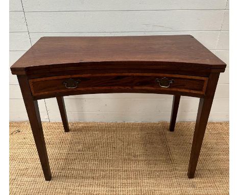 A mahogany gate leg tea table with single inlaid drawer and brass drop handles (H74cm W89cm D45cm)