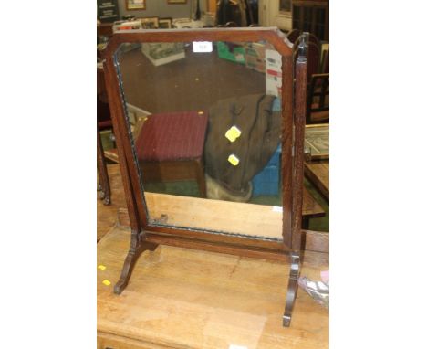 A MAHOGANY DRESSING TABLE MIRROR