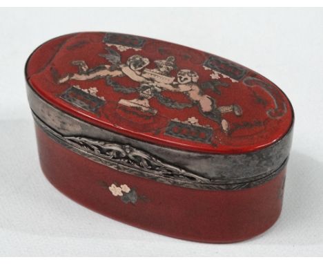 Late 18th/early 19th century French snuff box - An oval red lacquer gold and silver inlaid box, height 3.5cm, length 7.5cm, d