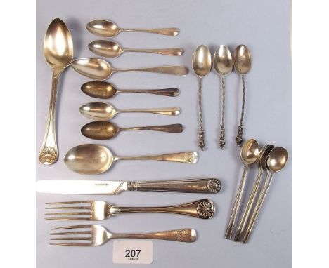 A box of silver teaspoons and christening knife and fork - 288g