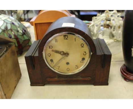 Oak mantle clock