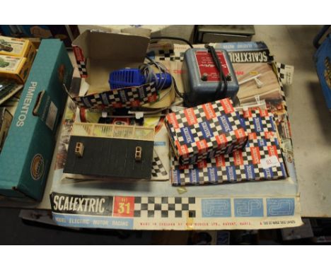 Vintage Scalextric set 31, etc.