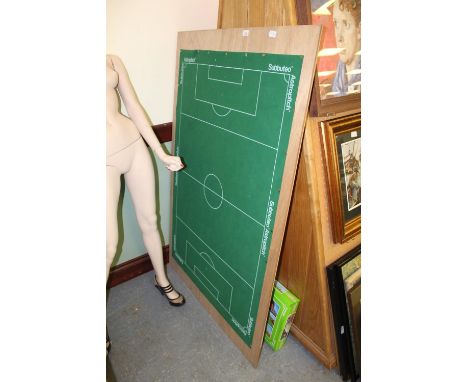Subbuteo board and player, etc.