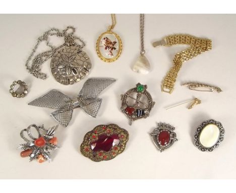 COSTUME JEWELLERY.
Including Celtic style brooches etc.