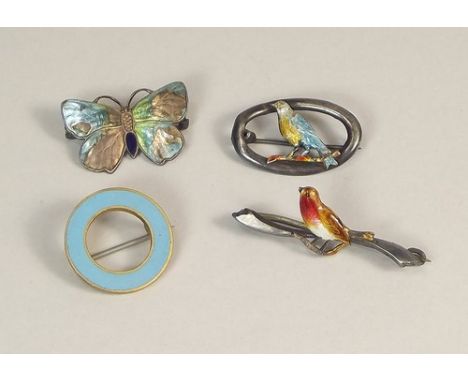 ENAMELLED BROOCHES.
Two silver & enamel bird brooches & two other enamel brooches.