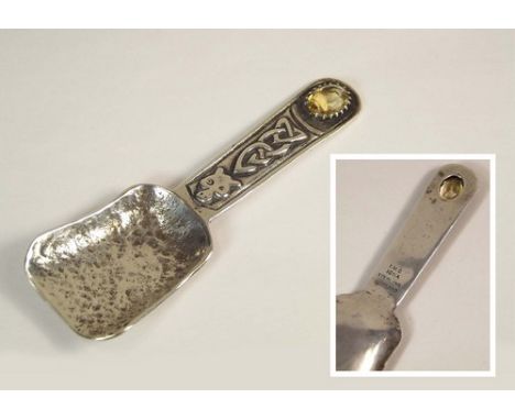 IONA SILVER.
A Scottish Iona Silver caddy spoon, by Iain McCormack, circa 1950. Length 9cm.