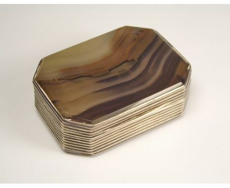 SNUFF BOX.
An early 19th century silver & silver gilt mounted, banded agate snuff box. London 1808. 5.9 x 4.2cm. (Corner of a