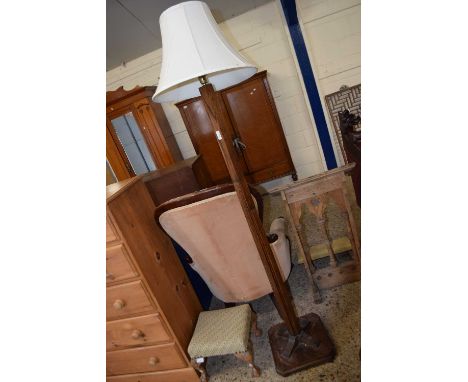 EARLY 20TH CENTURY OAK STANDARD LAMP
