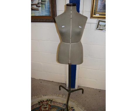 SINGER TAILOR'S MANNEQUIN