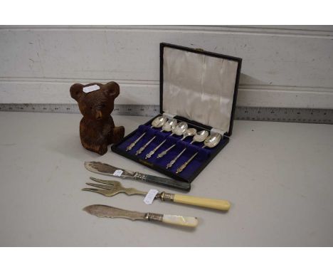 MIXED LOT CASED APOSTLE SILVER PLATED TEA SPOONS, VARIOUS OTHER SERVING FORK AND BUTTER KNIVES, AND A MODEL TEDDY BEAR, HAND 