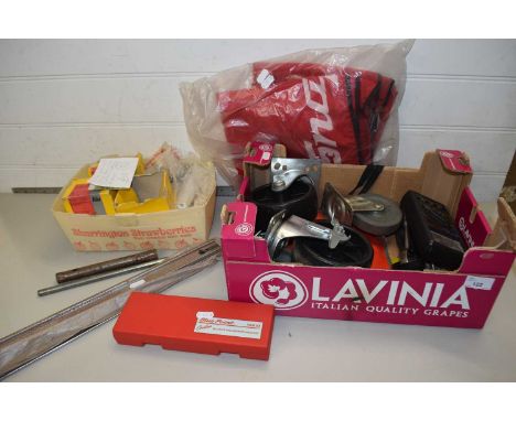 BOX OF VARIOUS WORKSHOP CLEARANCE ITEMS TO INCLUDE TOOL BOX COVERS, ROLLER CAB WHEELS, CRAWLER BOARD WHEELS ETC