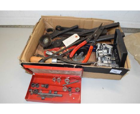 WORKSHOP TOOLS - SNAP-ON AND OTHERS TO INCLUDE COMMERCIAL PLIERS, FLARE NUT WRENCHES, HEAVY DUTY RING SPANNERS, SOCKETS ETC