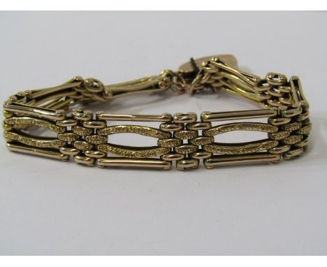 9CT YELLOW GOLD GATE STYLE BRACELET with heart padlock clasp, approx 17.07 grams 