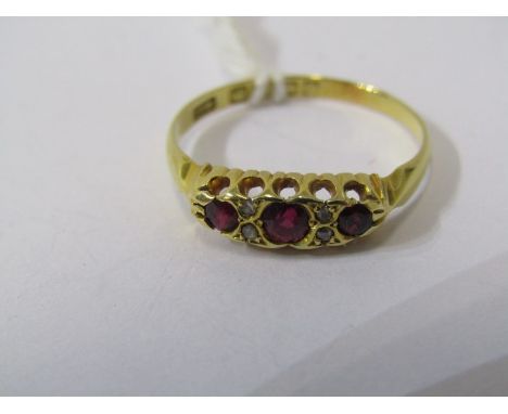 18ct YELLOW GOLD 3 STONE RUBY RING, size P 