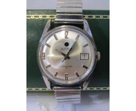 GENTLEMAN'S ROAMER VANGUARD WRIST WATCH, appears in working condition, manual wind with date aperature 